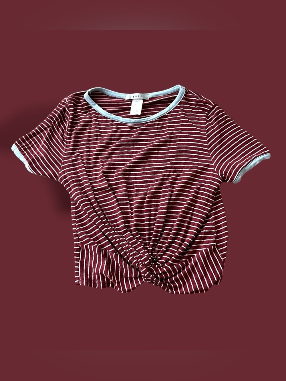 ⚪️GAZE: Junior girl size S, maroon & white striped short sleeve crop top⚪️